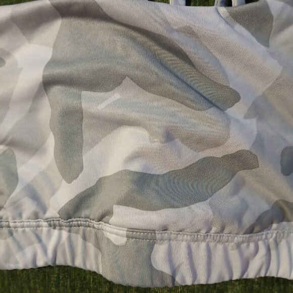 Women's GapFit Low Impact Camo Print Sports Bra SZ XS - Picture 3 of 5
